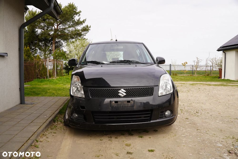 Suzuki Swift 2006 photo 4