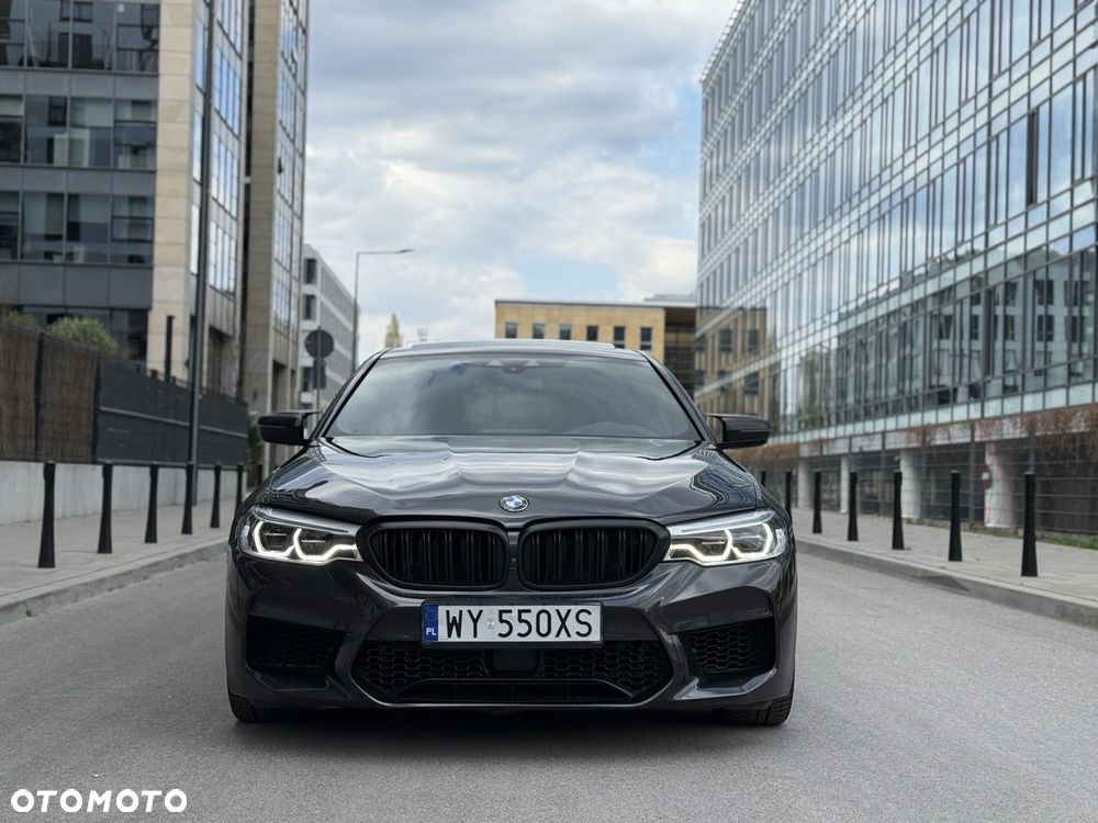 BMW Seria 5 M550i xDrive - 14