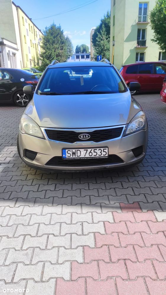 Kia Ceed 1.4 Comfort - 1