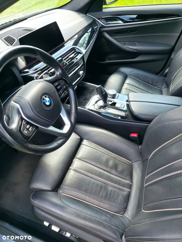 BMW Seria 5 520d Touring Sport Line - 20