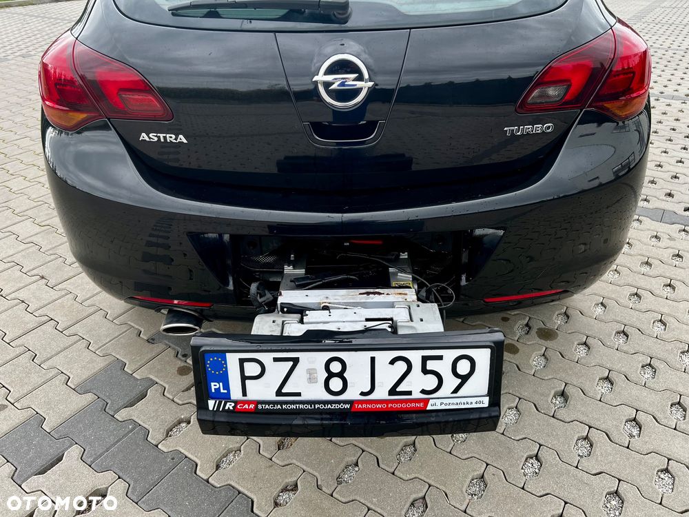 Opel Astra 1.6 Turbo Cosmo - 12