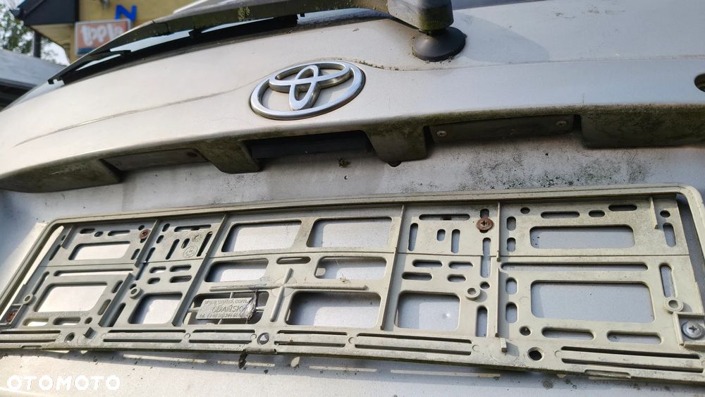 Klapa bagażnika Toyota Corolla Verso 01-04 1D9 - 9