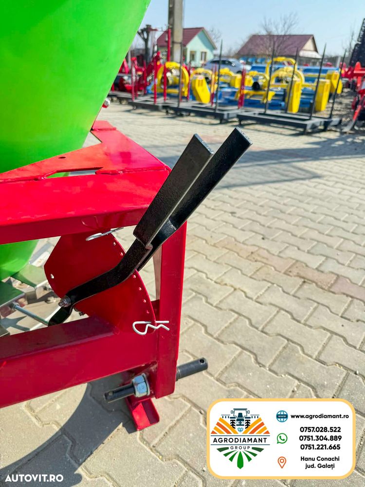 Alta Masina imprastiat ingrasaminte DEMAROL 200 / 300 / 500L - Tip coif cu 1 disc - 5