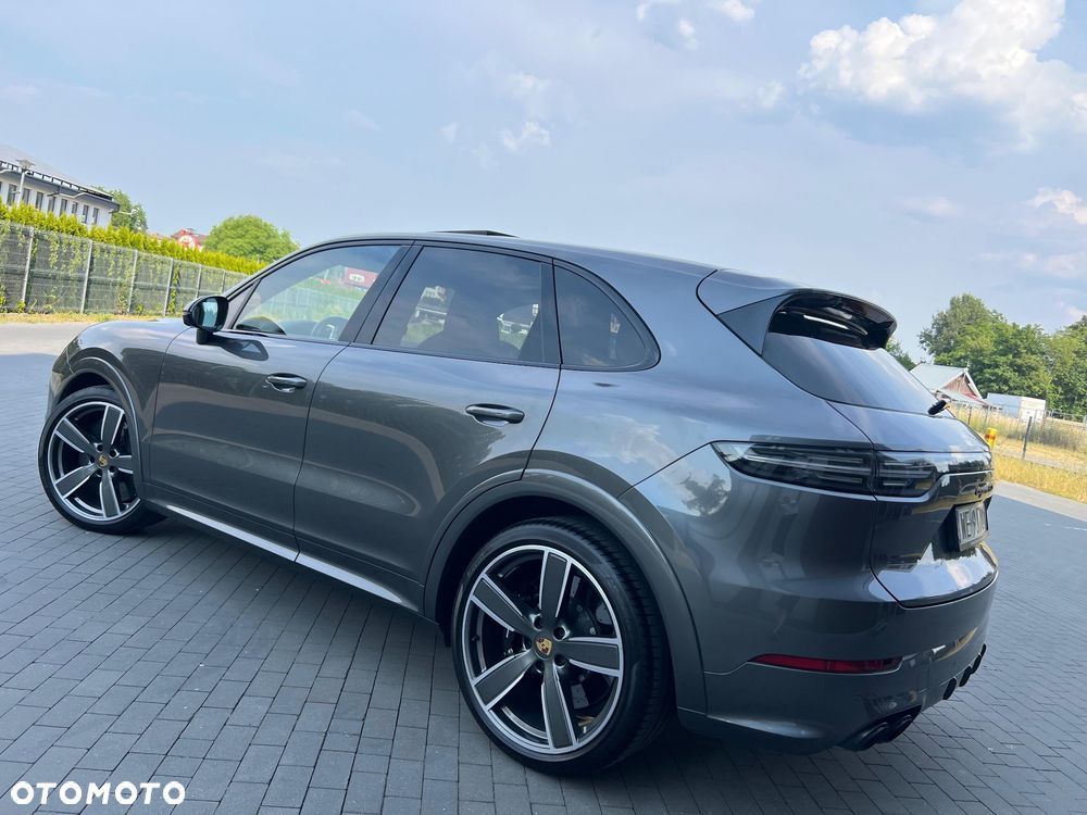 Porsche Cayenne - 3
