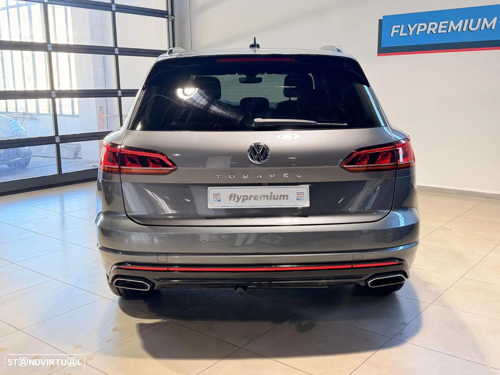 VW Touareg 3.0 TDI V6 R-Line - 5