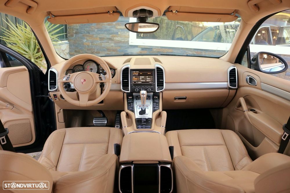 Porsche Cayenne S - 12