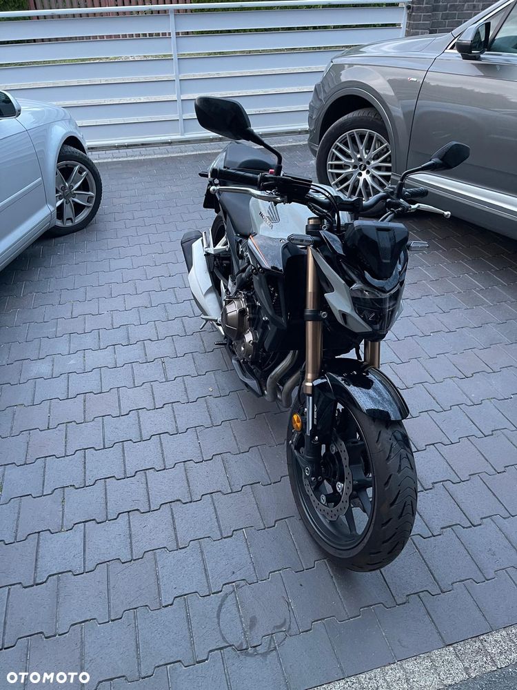 Honda CB - 1