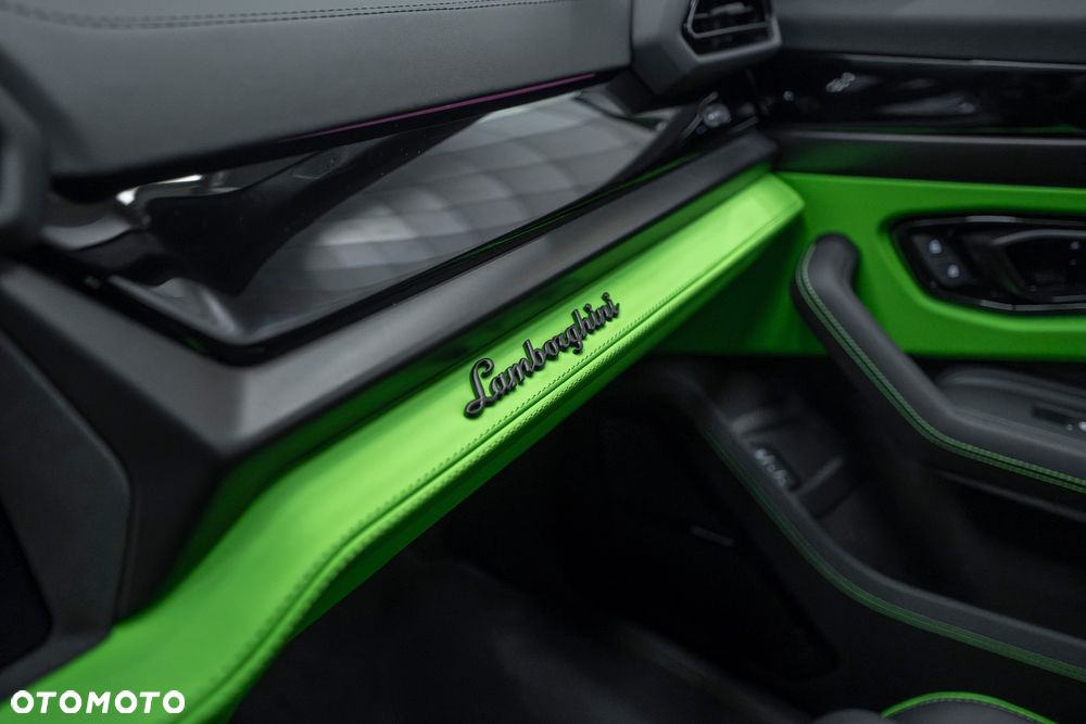 Lamborghini Urus - 26