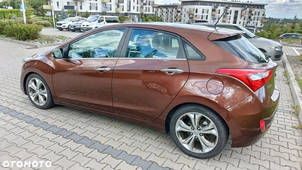 Hyundai i30 1.6 CRDi Classic + - 11