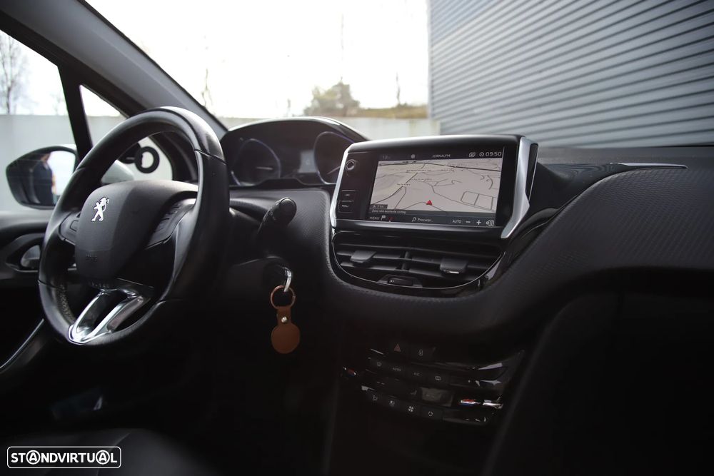 Peugeot 2008 1.5 BlueHDi Allure - 17