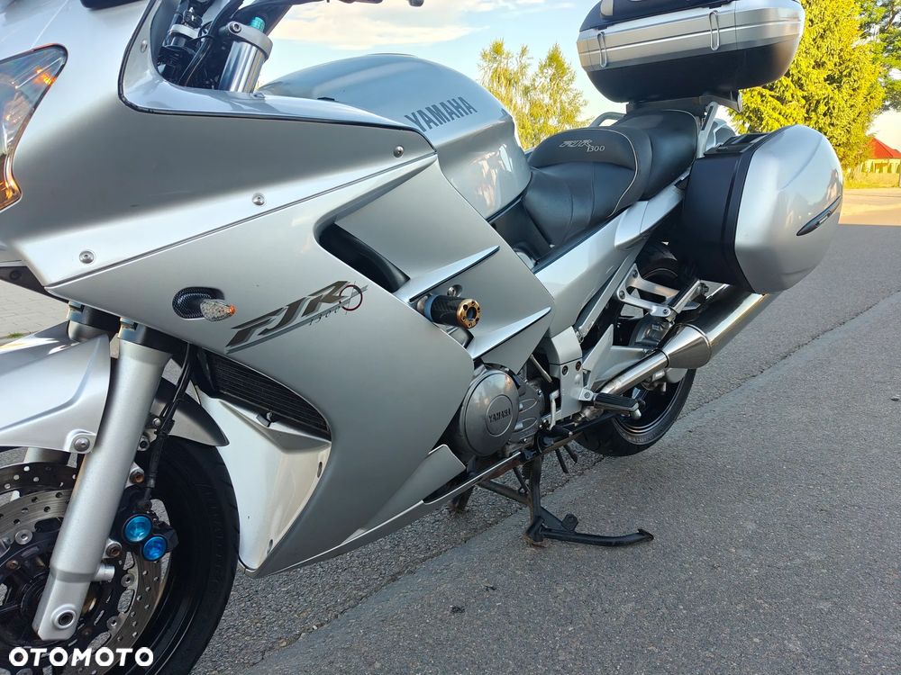 Yamaha FJR - 2