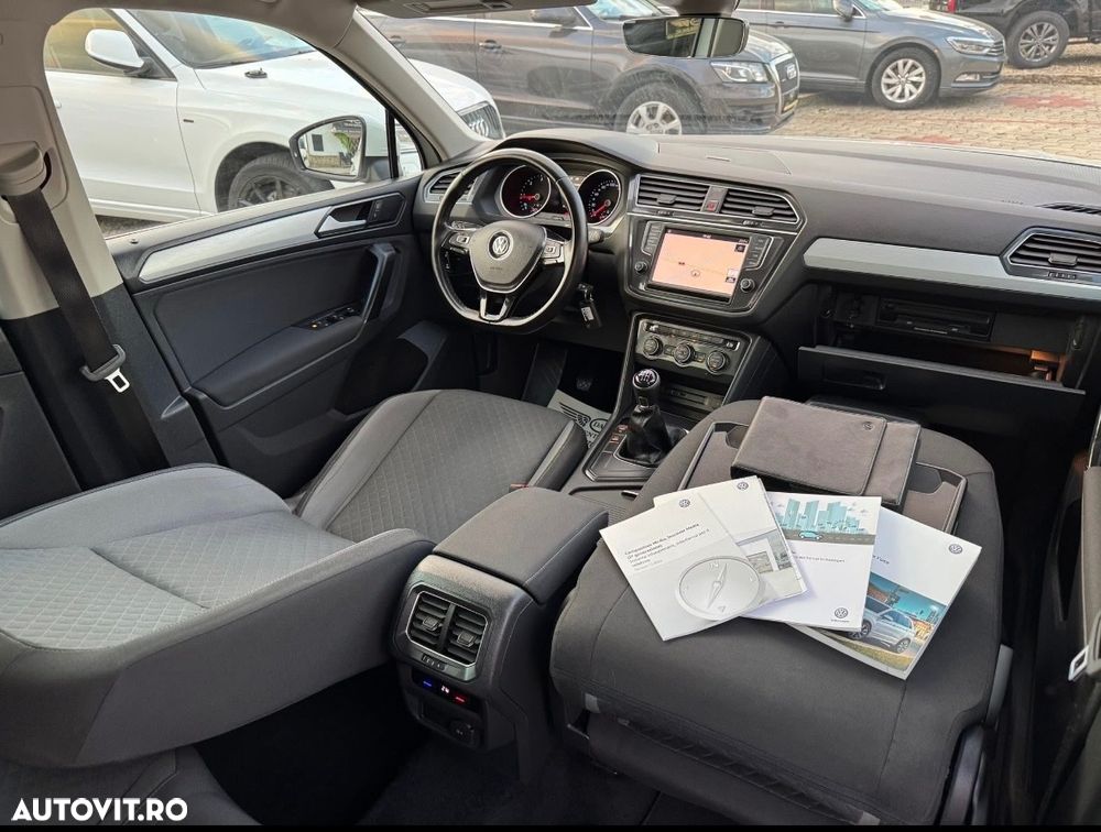Volkswagen Tiguan - 17