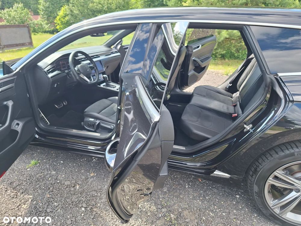 Volkswagen Arteon 2.0 TDI SCR DSG R-Line - 34