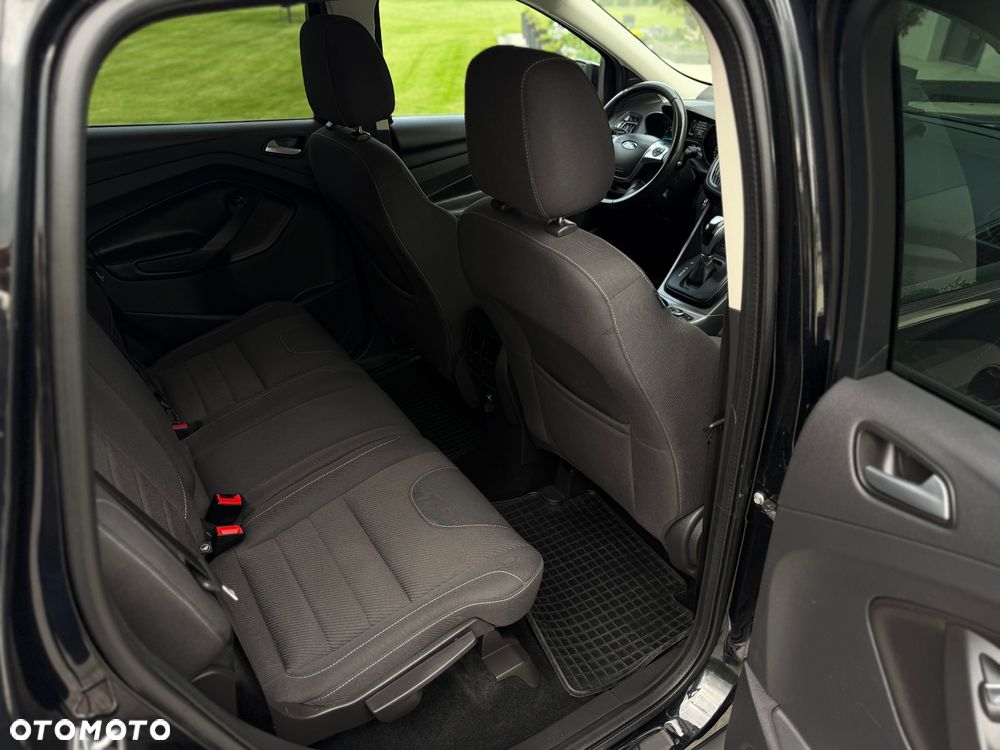 Ford Kuga 2.0 TDCi 4x4 Titanium - 24