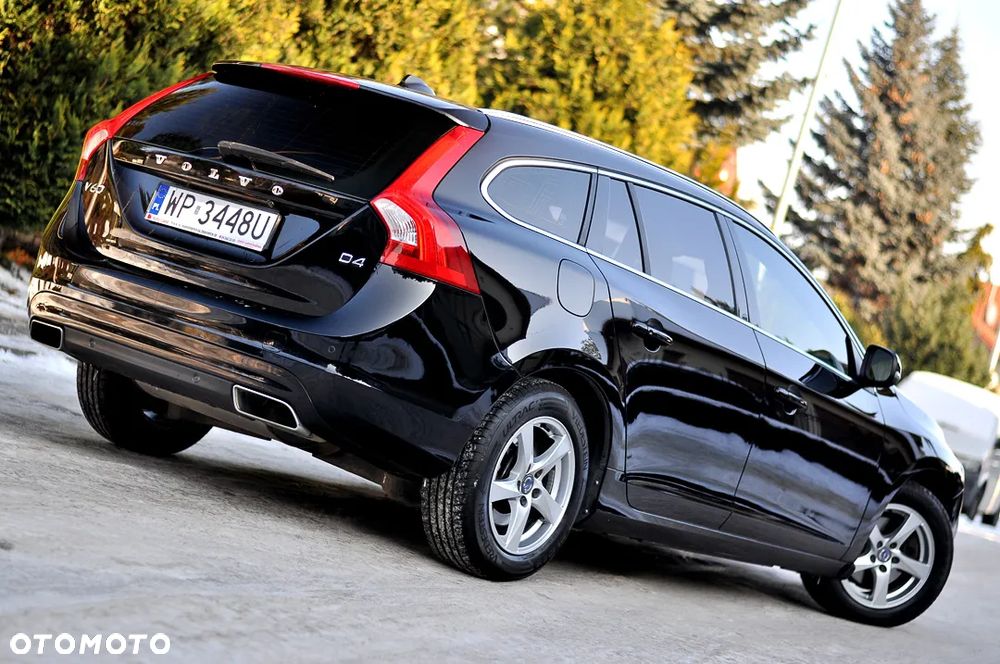 Volvo V60 D4 Geartronic Summum - 14