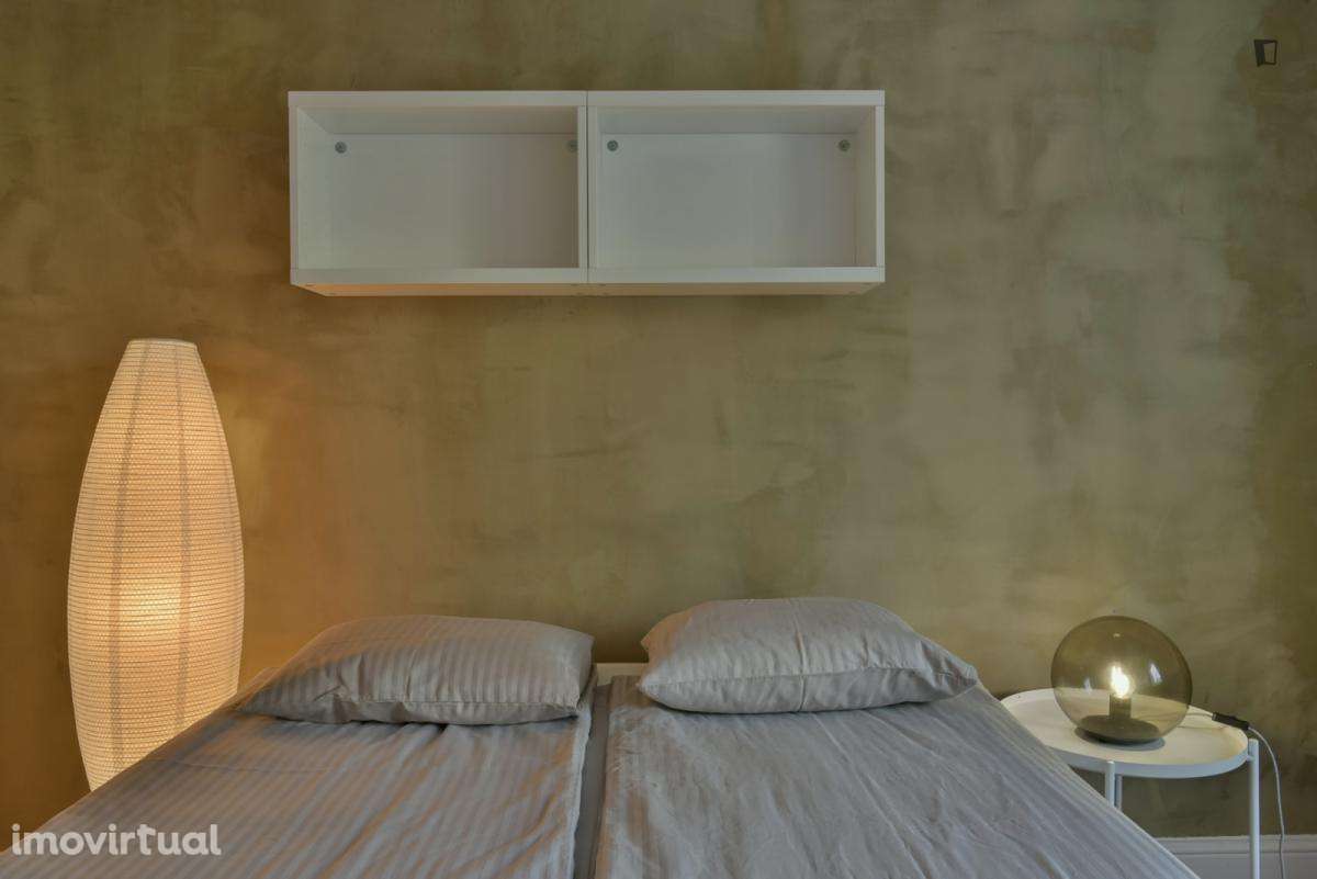 Quarto - localizado em Oeiras Lisbon - Grande imagem: 3/29