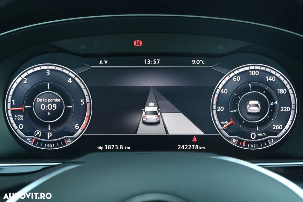 Volkswagen Passat 1.6 TDI SCR DSG Comfortline - 25