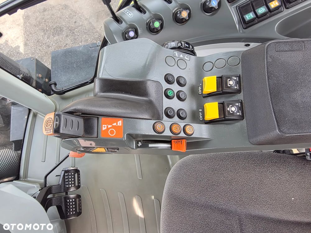 Claas Arion 640 Cis - 14