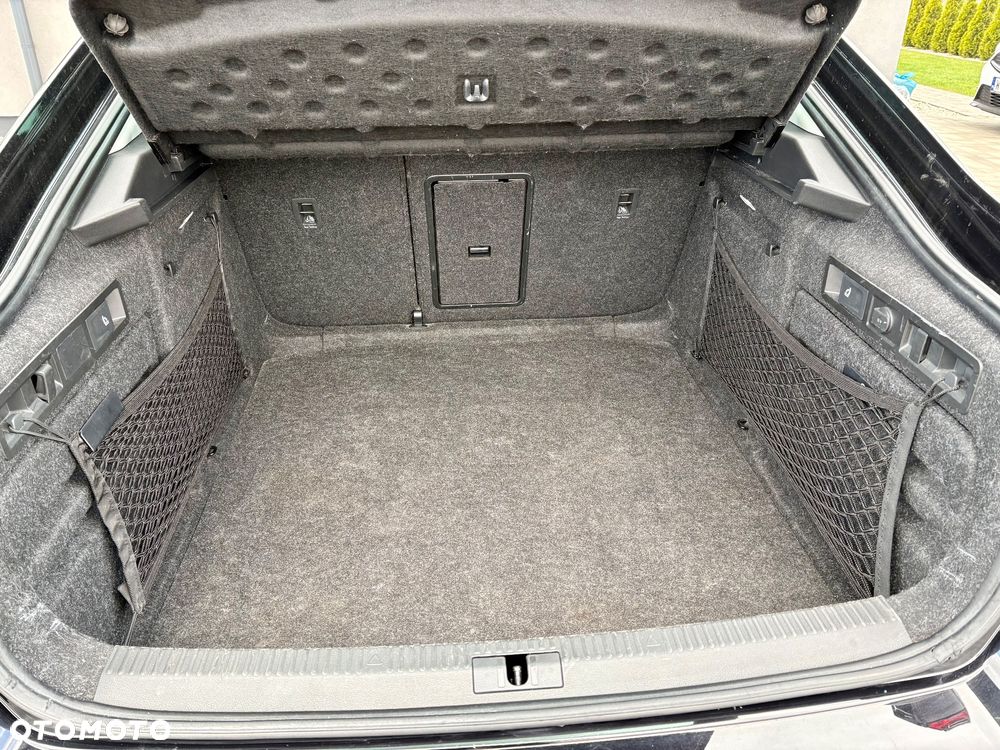 Skoda Superb 2.0 TDI SCR Style DSG - 22