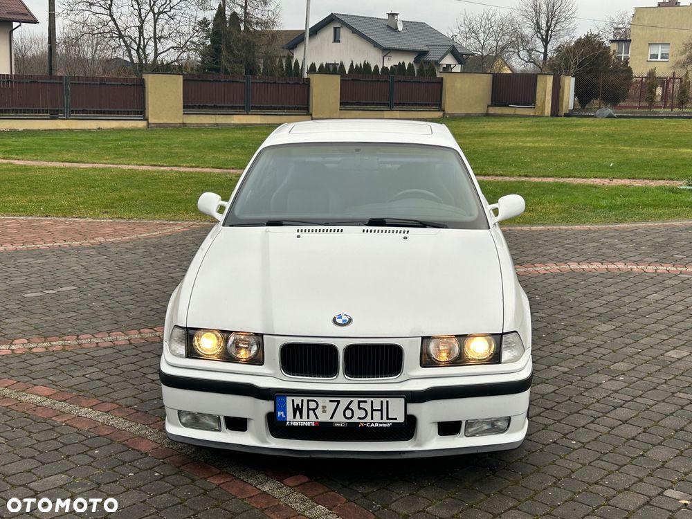 BMW M3 Standard - 8