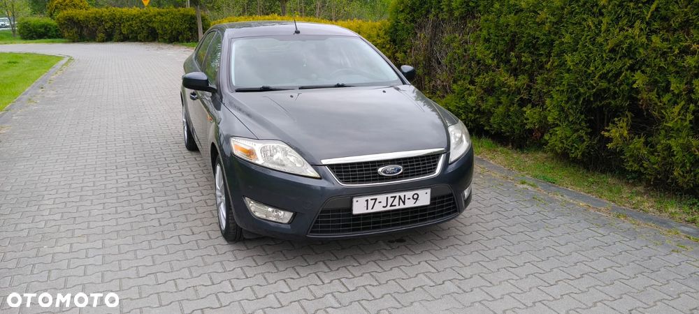 Ford Mondeo 2.0 Ambiente - 27
