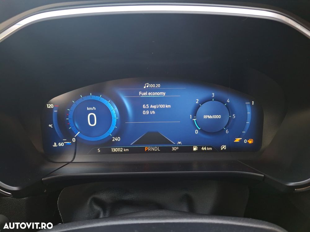 Ford Kuga - 11