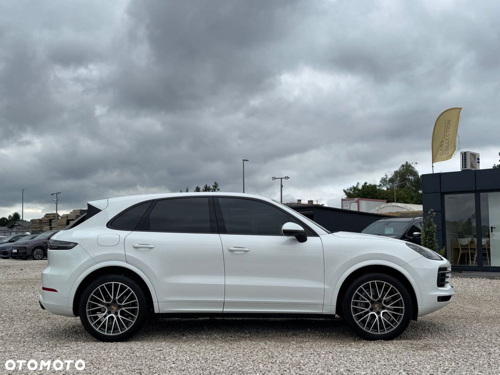 Porsche Cayenne - 4