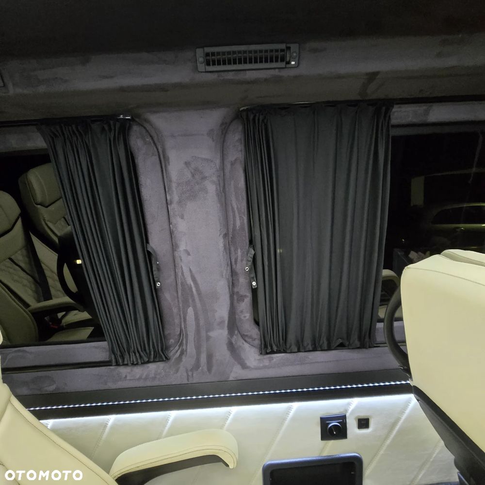 Mercedes-Benz Sprinter - 32