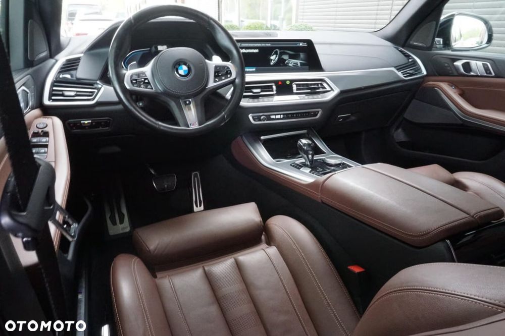 BMW X5 xDrive45e - 13