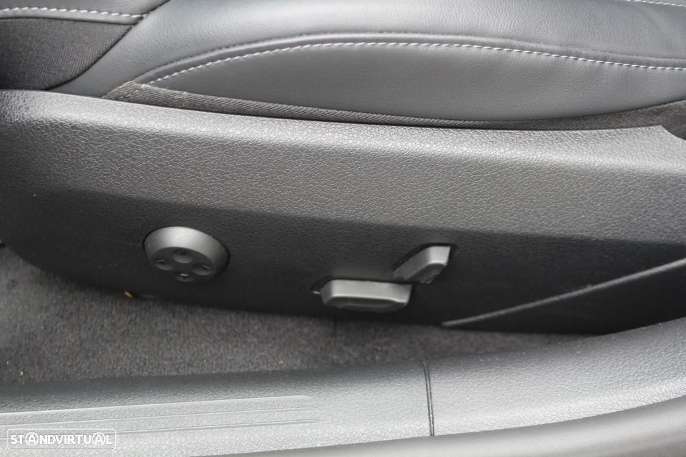 Mercedes-Benz C 300 e T 9G-TRONIC AMG Line - 20