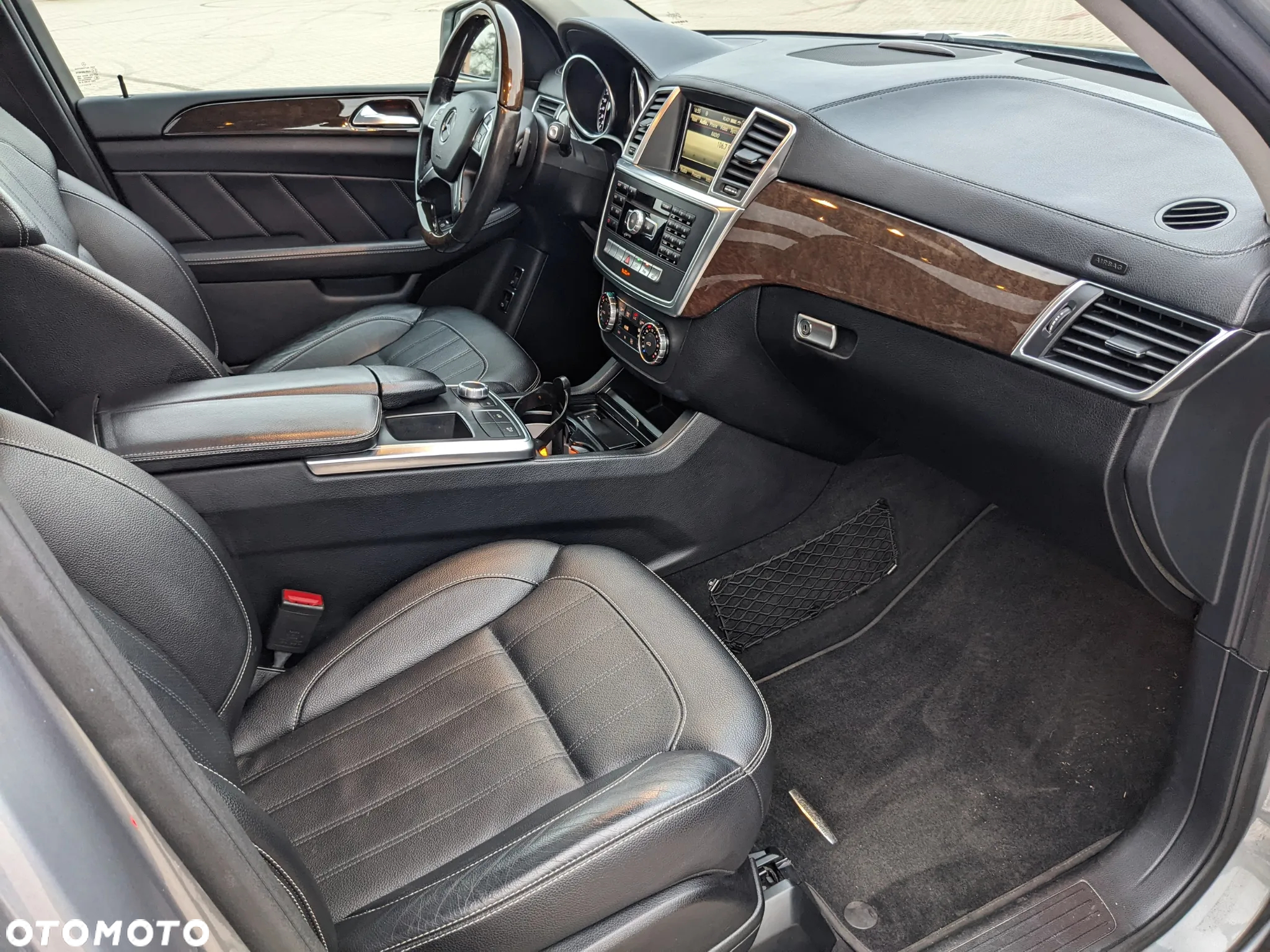 Mercedes-Benz GL 400 4Matic 7G-TRONIC - 14