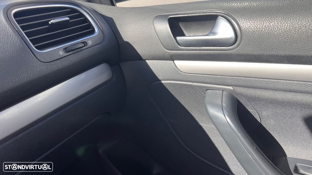 VW Golf Variant 1.6 TDi Confortline - 18