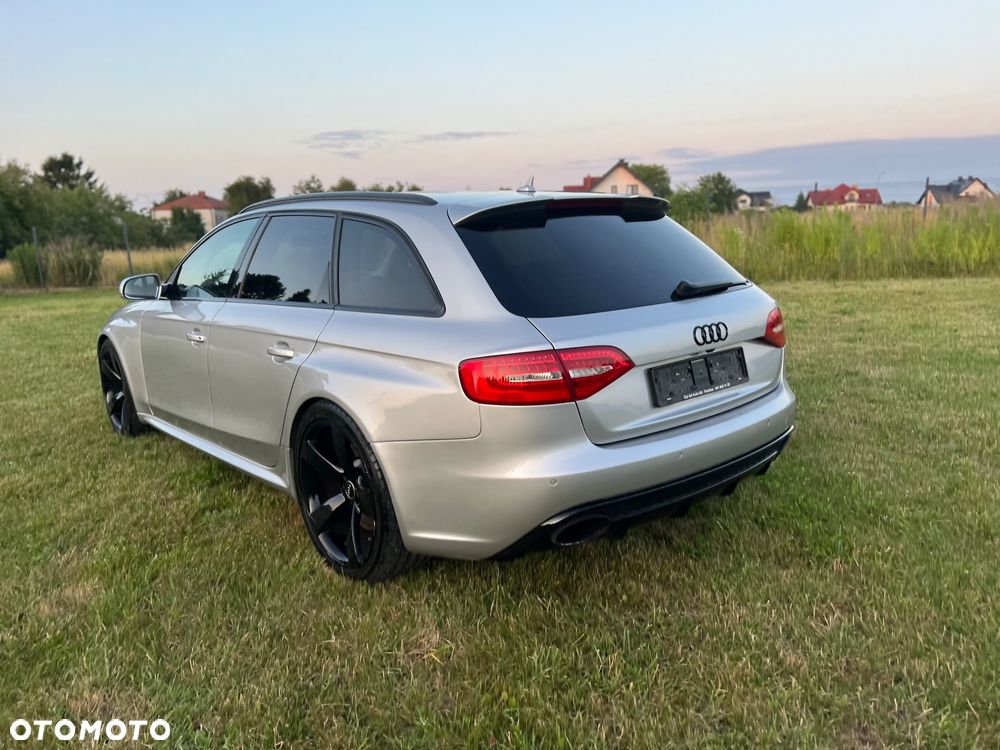 Audi RS4 Avant - 7