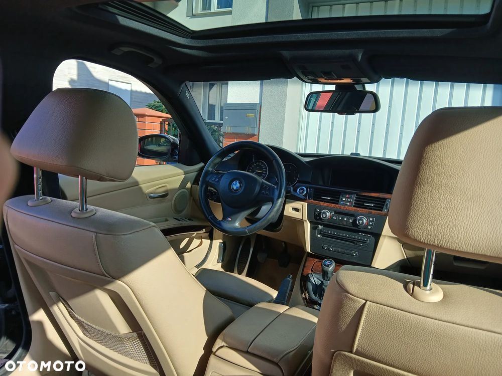 BMW Seria 3 325d - 28
