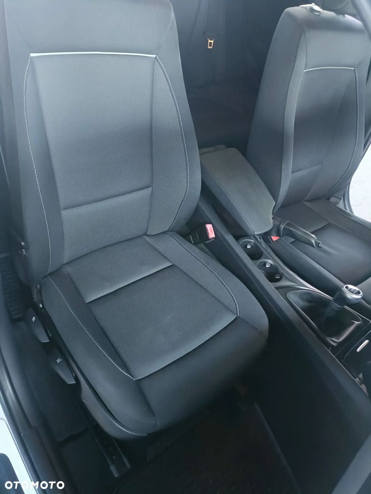 BMW X1 sDrive18i - 18