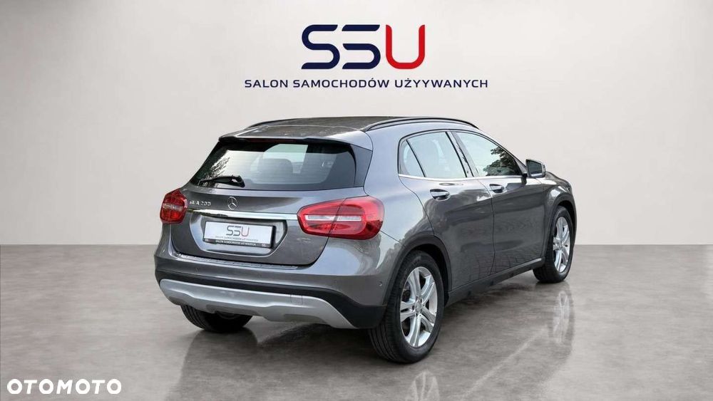 Mercedes-Benz GLA 200 Style - 12