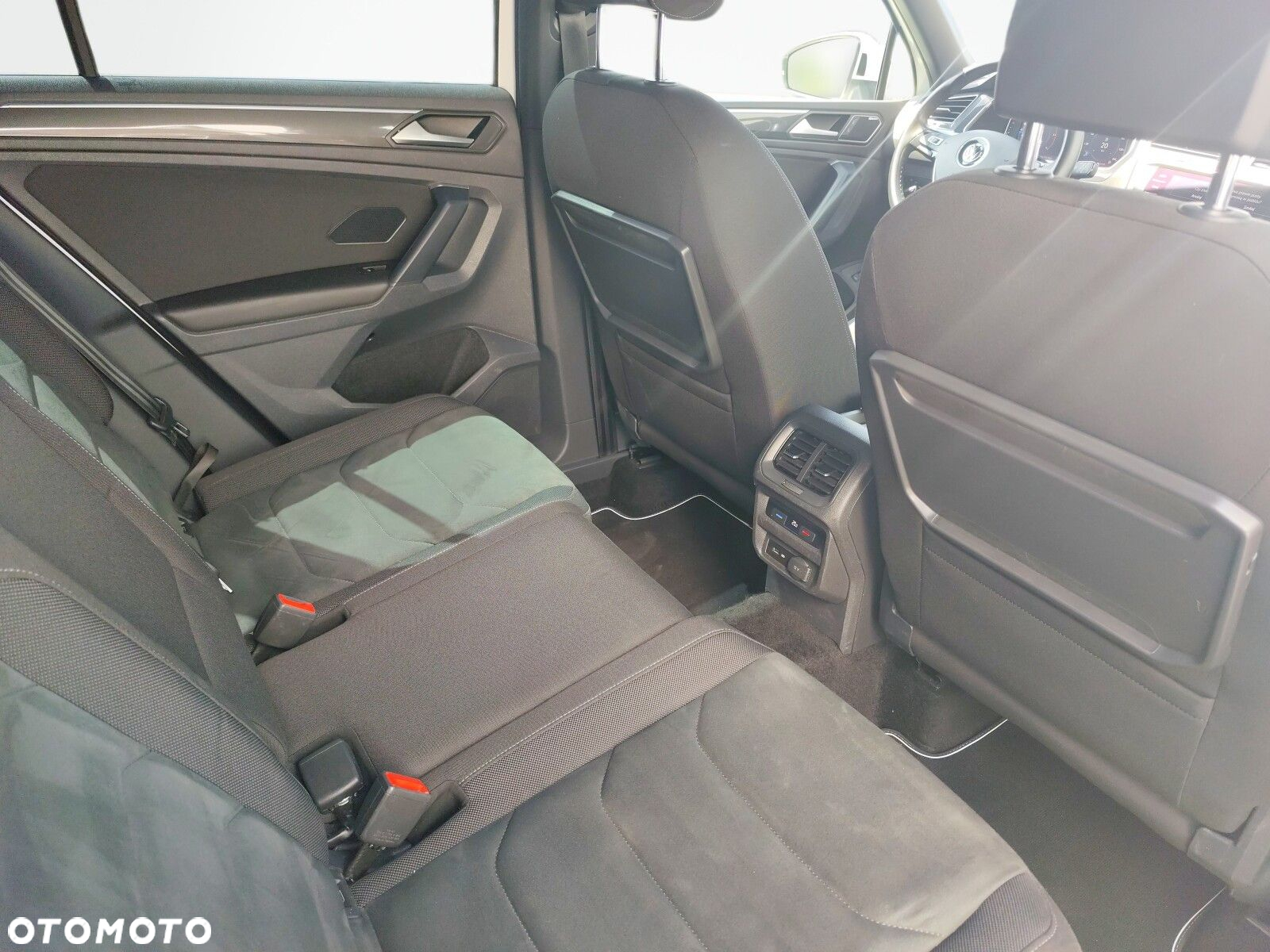 Volkswagen Tiguan - 19