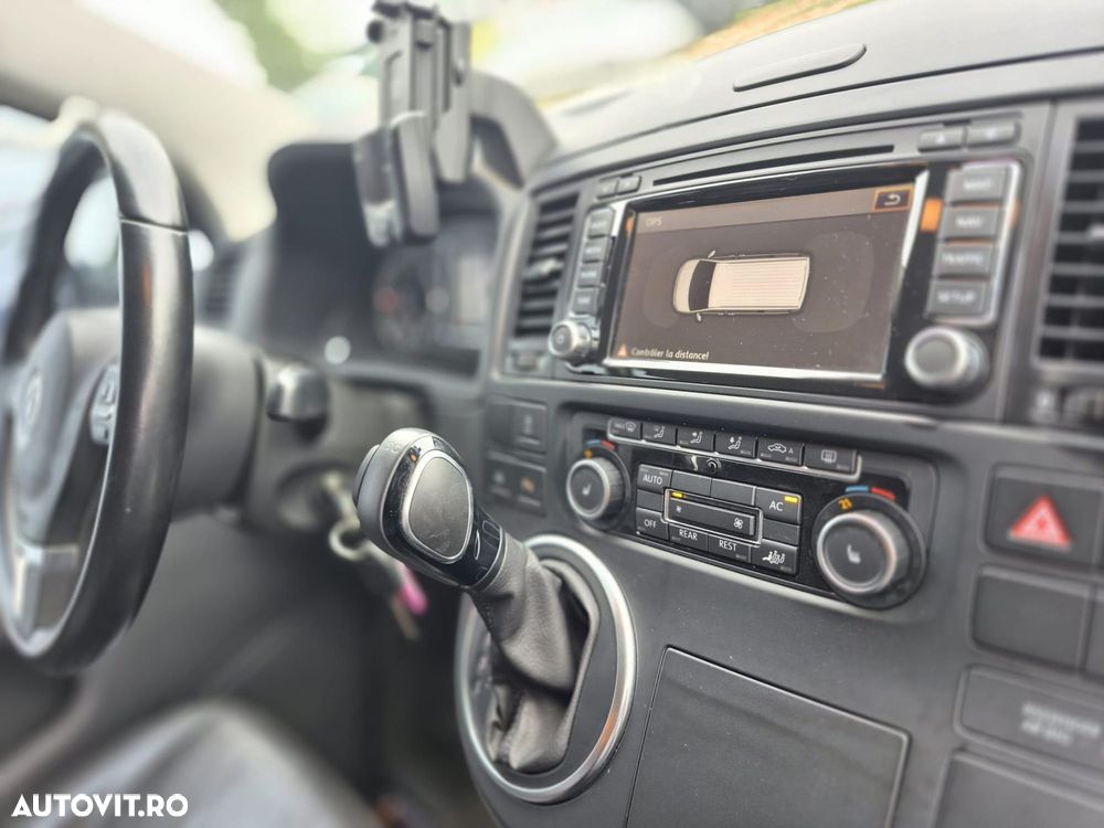 Volkswagen Multivan - 11