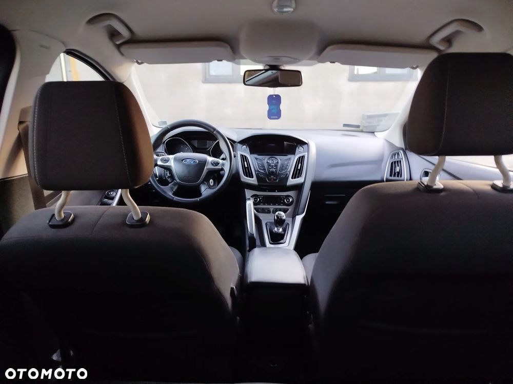 Ford Focus 1.6 TDCi DPF Champions Edition - 19