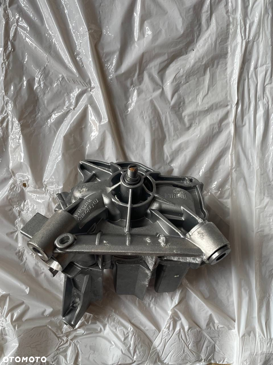 silnik RR BMW760 n74b68a 6,75 l - 25