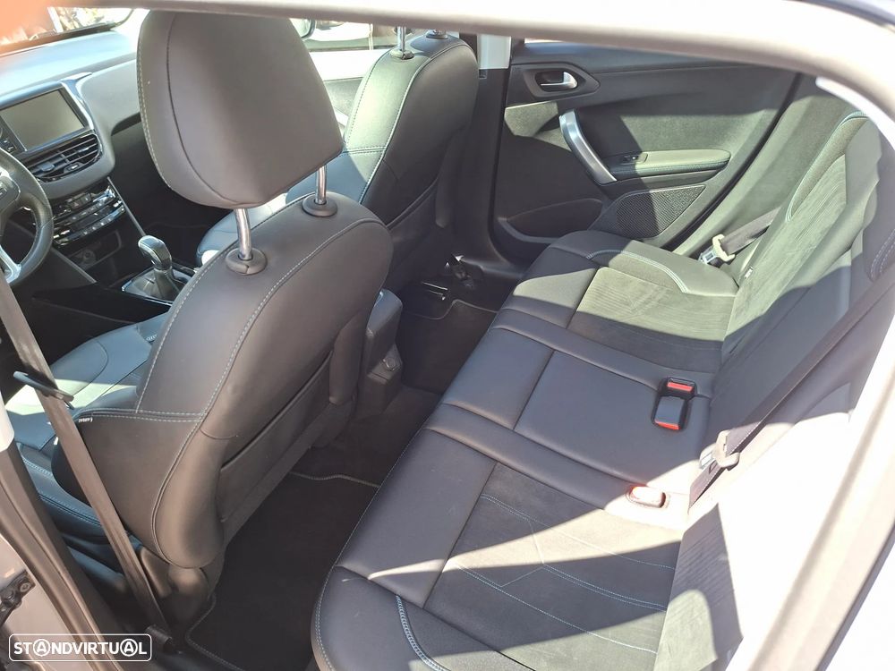 Peugeot 2008 1.2 PureTech Crossway - 20