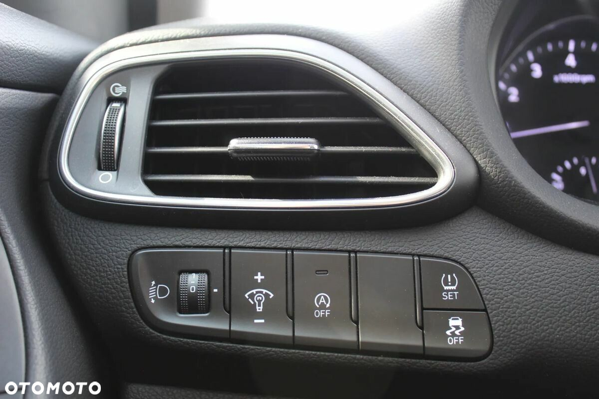 Hyundai i30 - 11