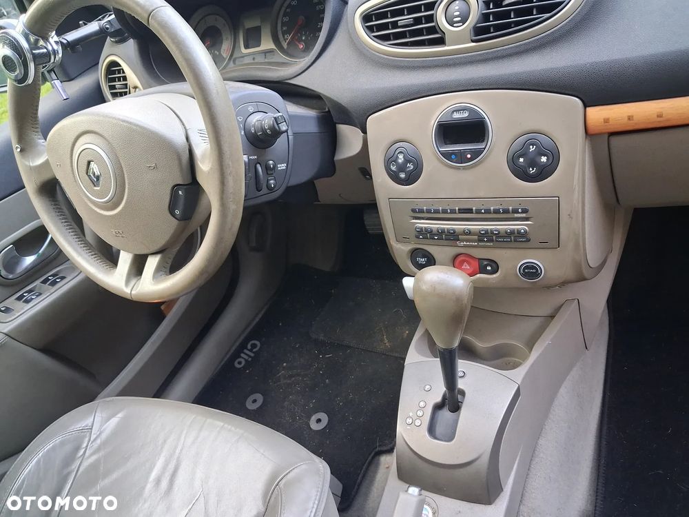 Renault Clio - 6