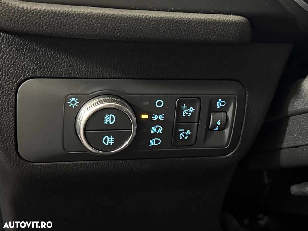 Ford Kuga - 16
