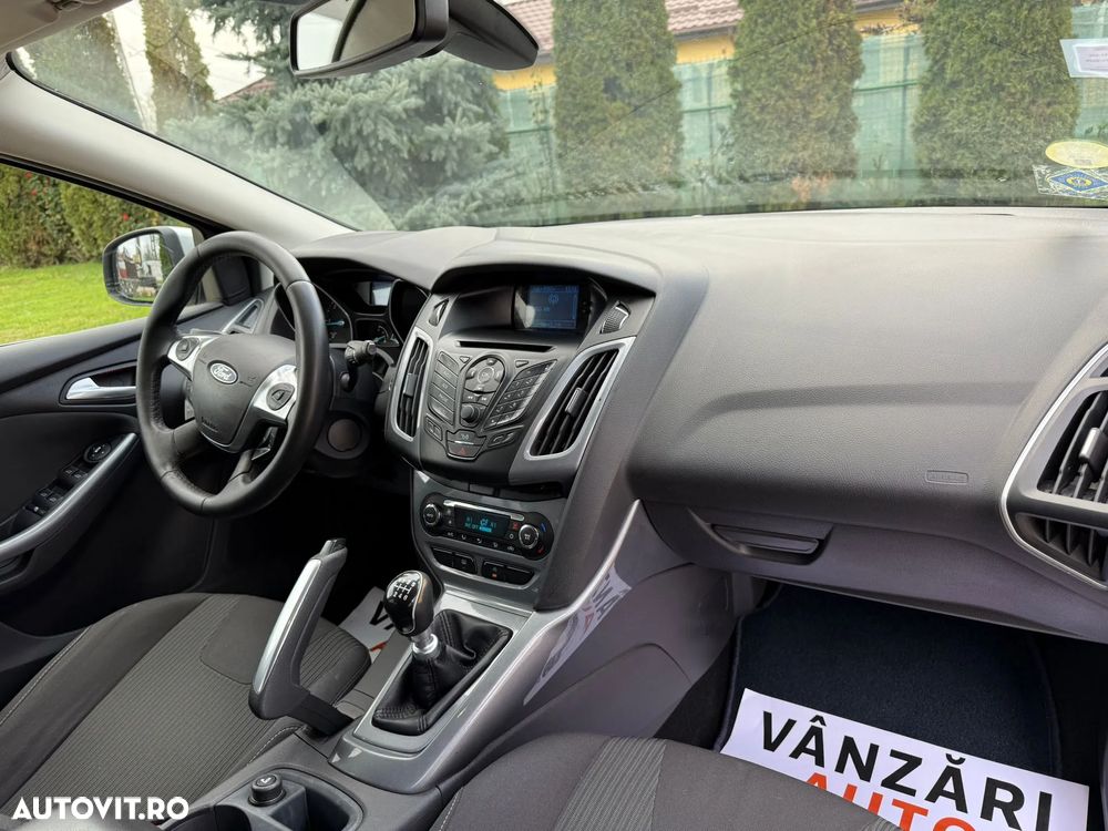 Ford Focus 1.6 TDCi DPF Start-Stopp-System Titanium - 6