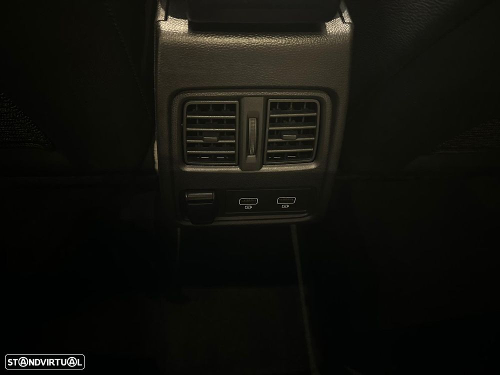 Renault Captur 1.6 E-Tech Plug-In Initiale Paris - 40