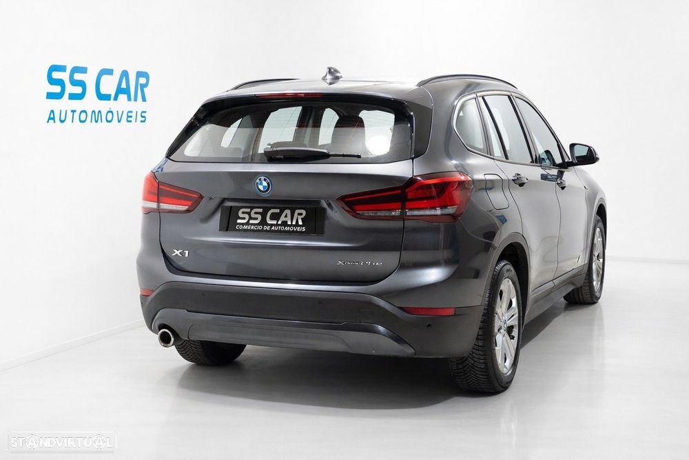 BMW X1 25 e xDrive Corporate Edition - 3