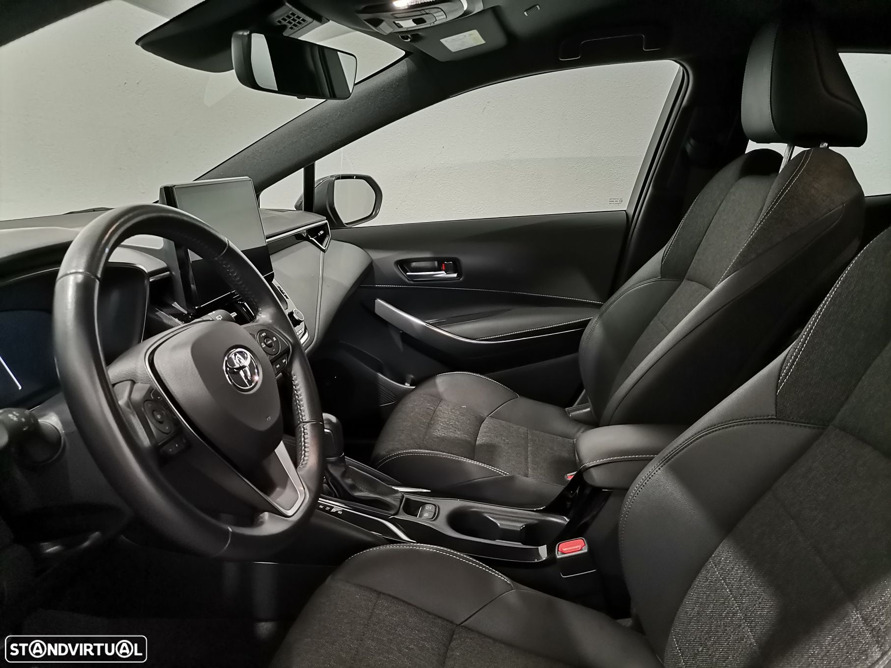 Toyota Corolla 1.8 Hybrid Comfort Plus - 10