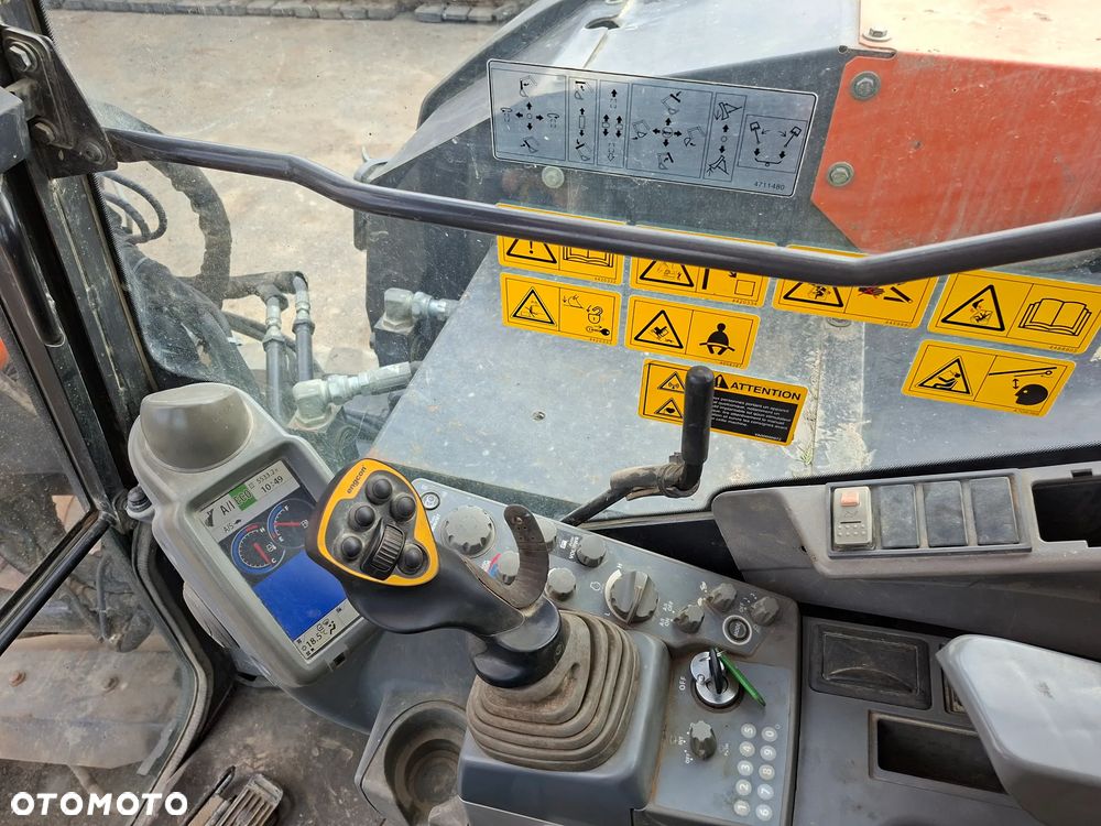 Hitachi ZX85USB-5A - 10