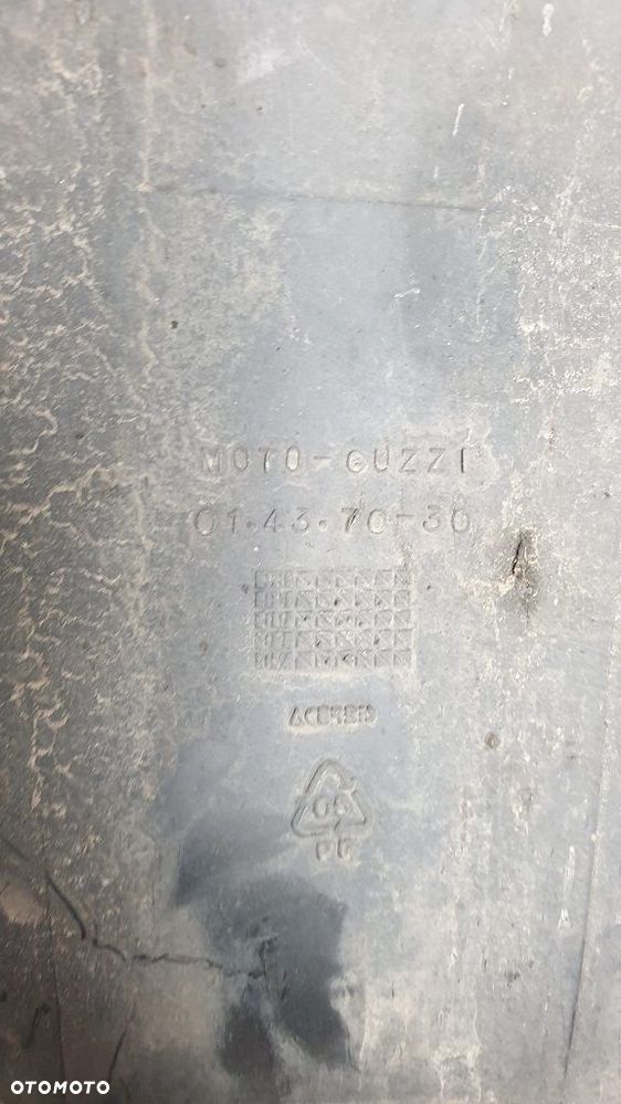 Błotnik tył osłona chlapacz hugger Moto Guzzi V11 Cafe Ballabio 01437030 - 11